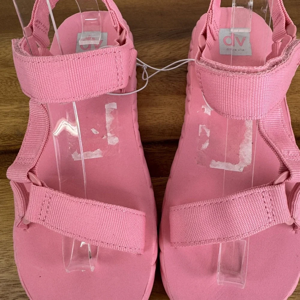 New NWOB Big Kids Dolce Vita Zaidey Strappy Platform Pink Sandals Size 4 Y‎